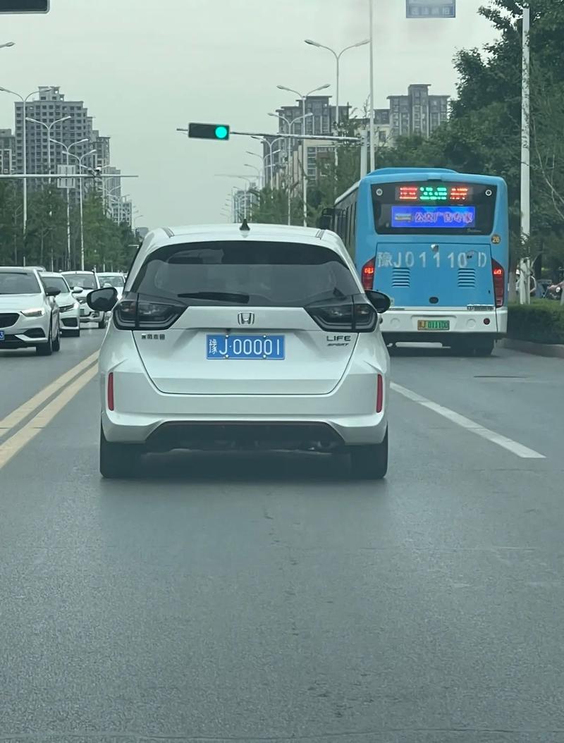 宁波豹子车牌号多少钱一个,豹子车牌号多少钱能买-第1张图片 宁波豹子车牌号多少钱一个,豹子车牌号多少钱能买-第1张图片